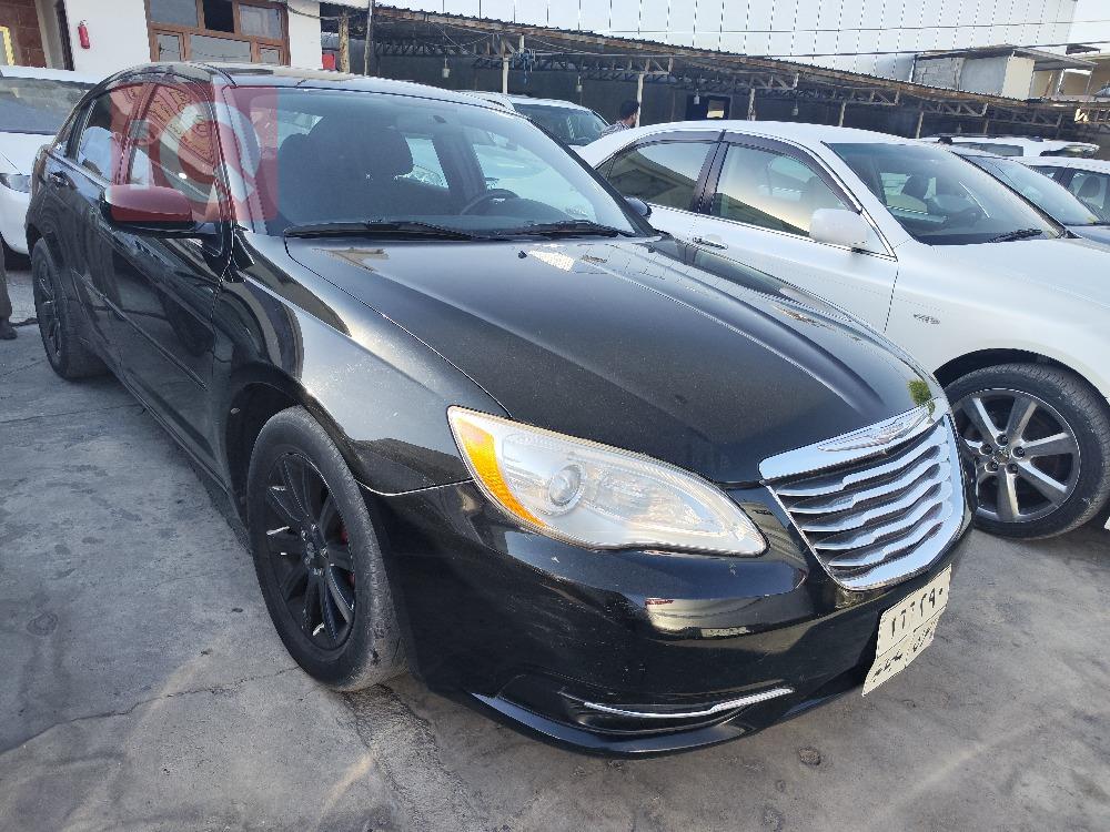 Chrysler 200